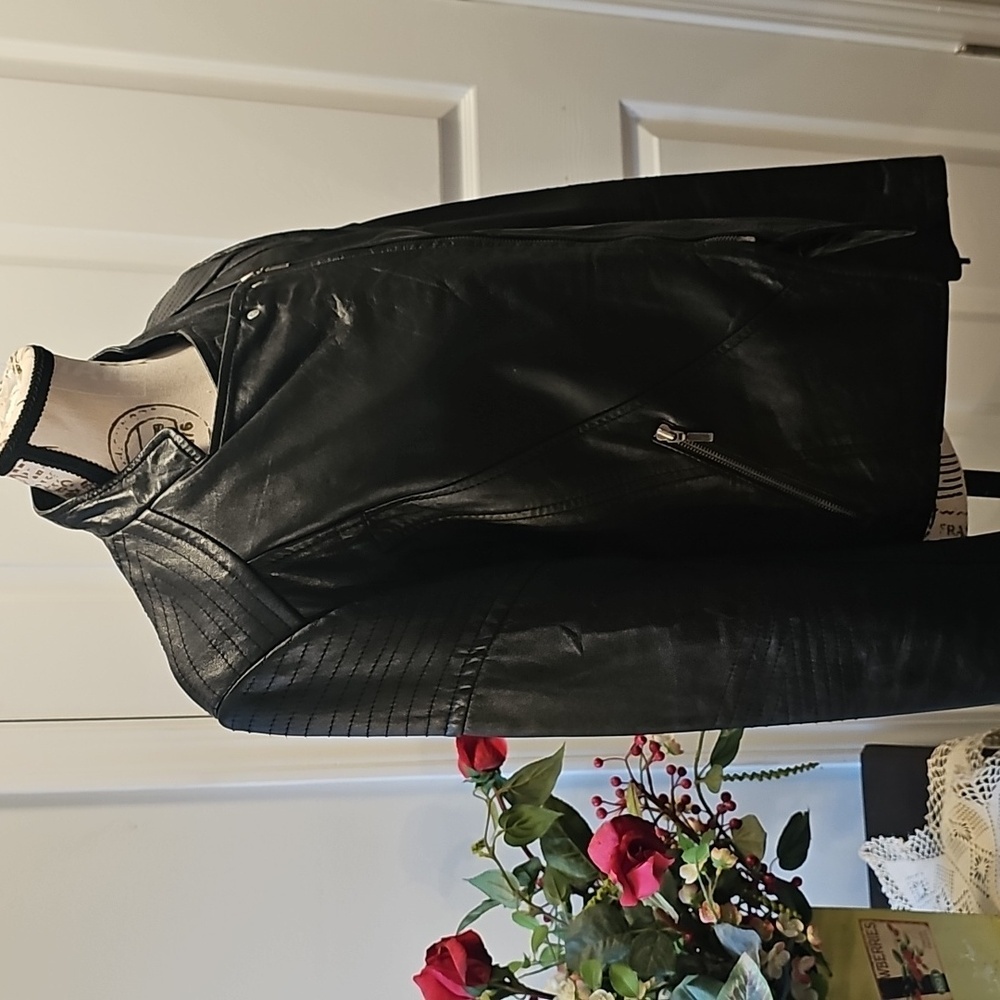 "Real Leather" Cropped, Lined Moto Leather Jacket, Women's Size L - Picture 3 of 16